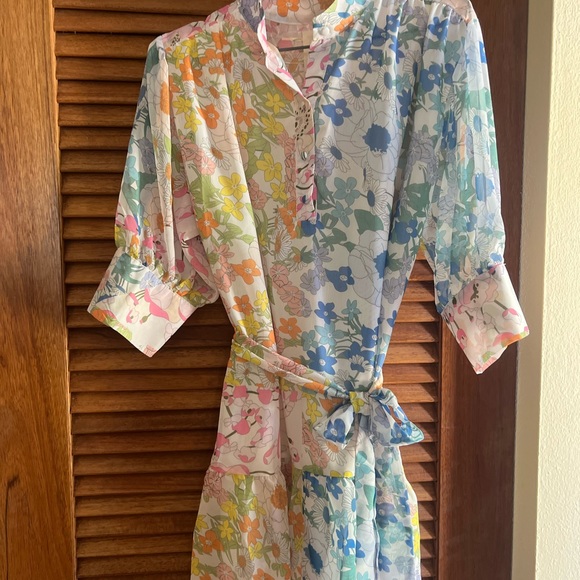 Very fresh and versatile short spring dress. - Picture 3 of 6